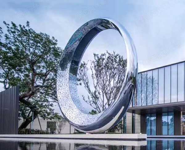 不銹鋼雕塑廠(chǎng)家定制不銹鋼圓環(huán)雕塑