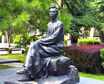 不同場景放置銅雕塑的意義是什么？